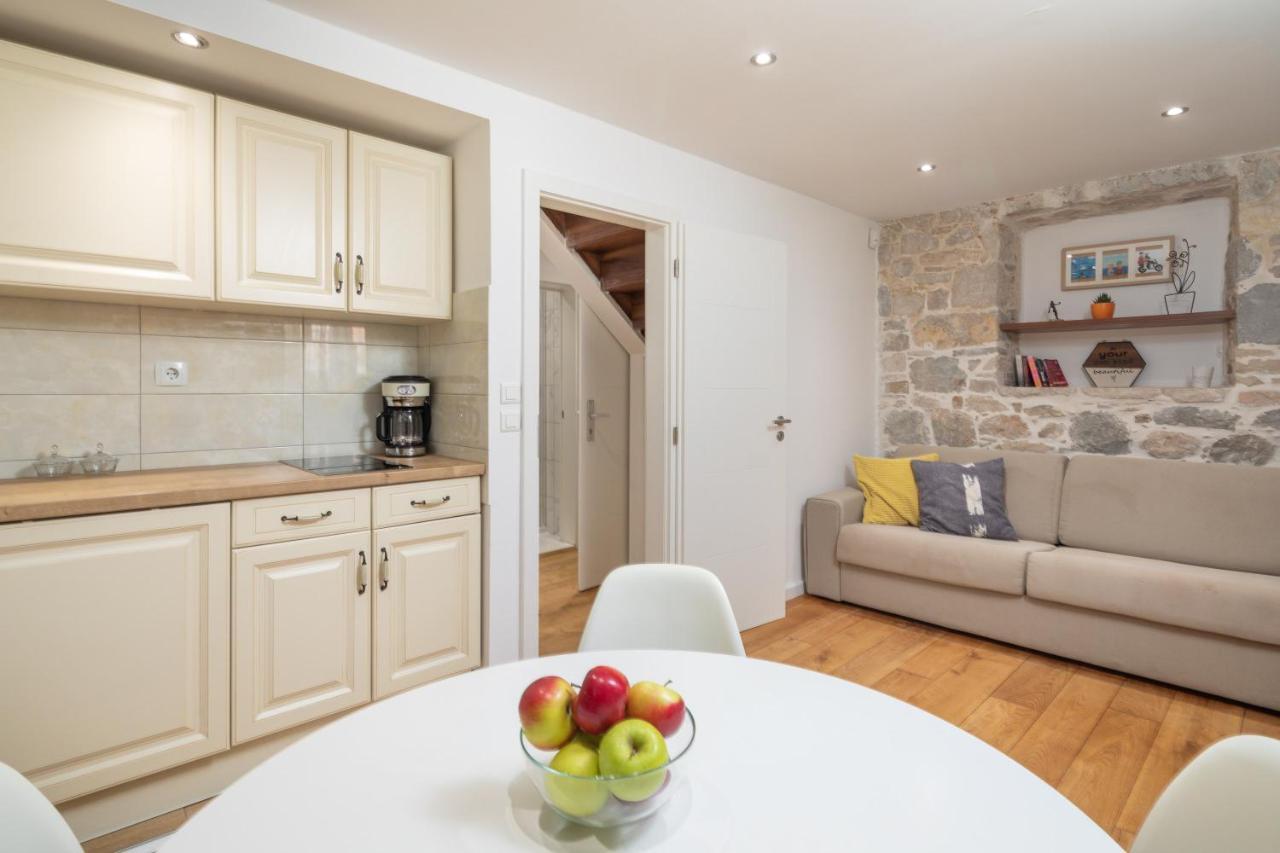 Awesome Stone House Hotell Split Exteriör bild