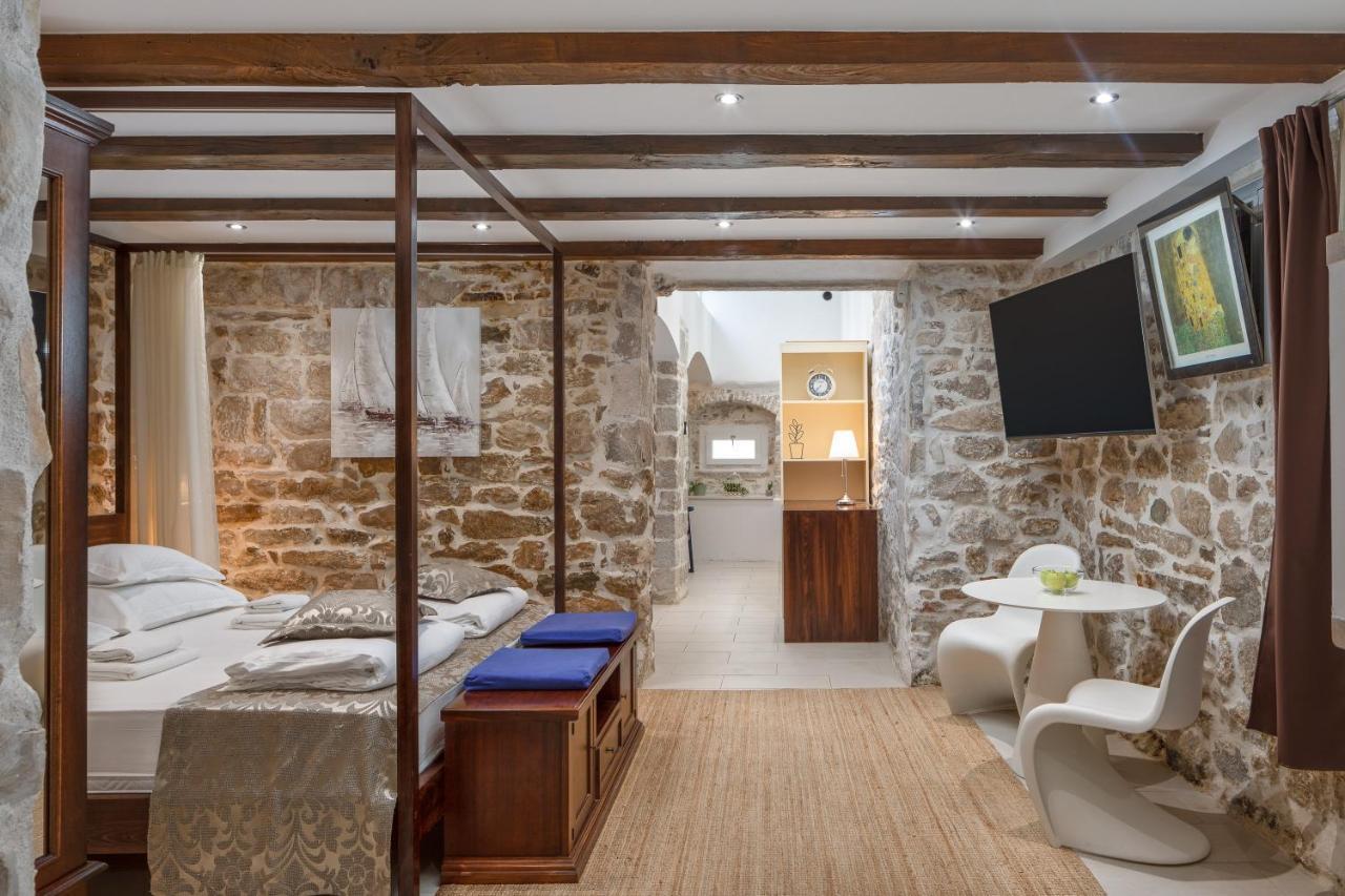 Awesome Stone House Hotell Split Exteriör bild
