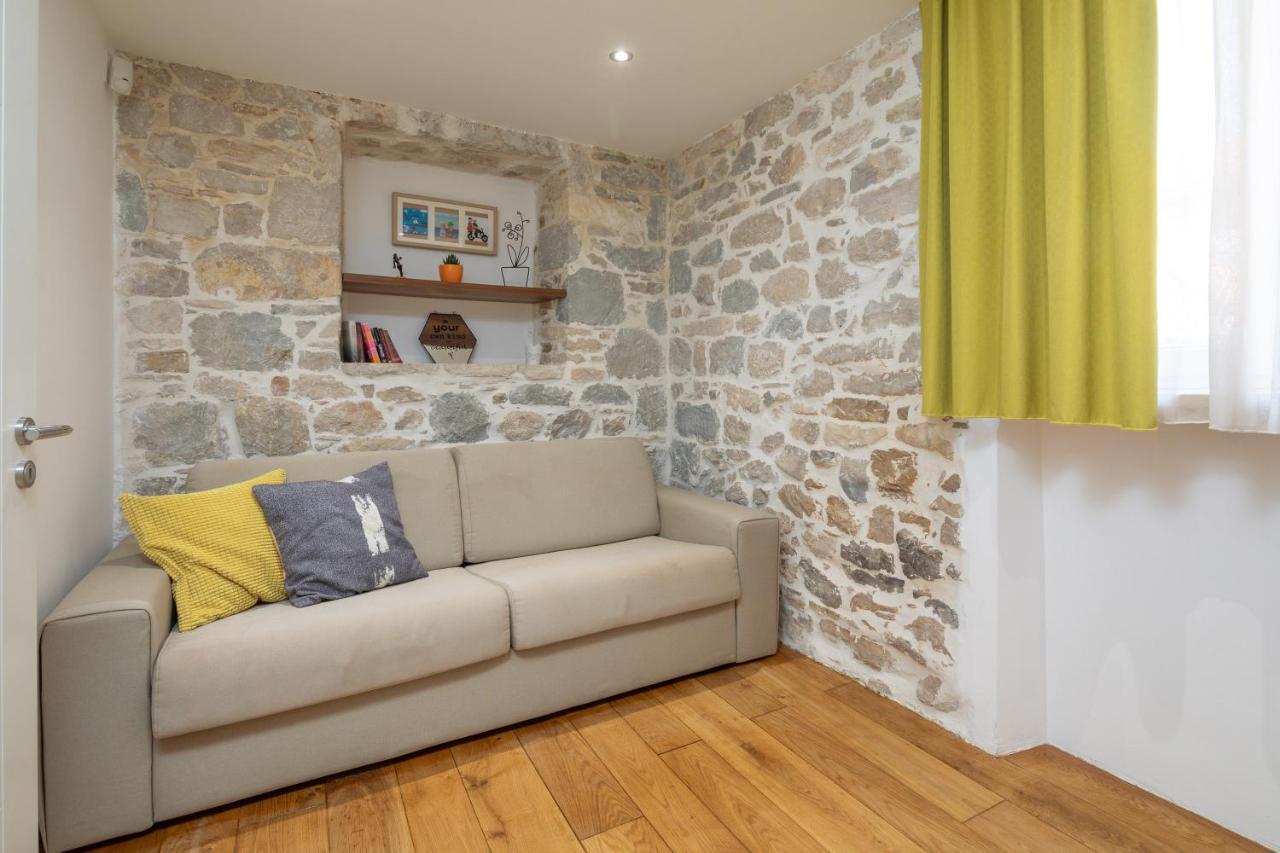Awesome Stone House Hotell Split Exteriör bild