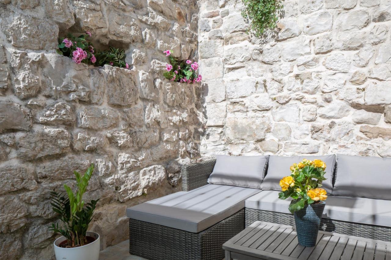 Awesome Stone House Hotell Split Exteriör bild