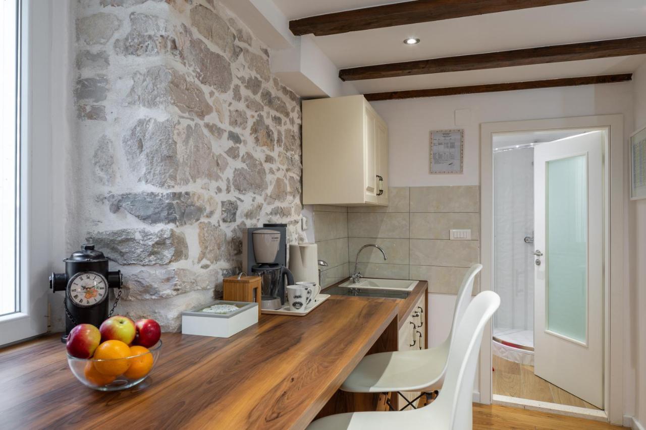 Awesome Stone House Hotell Split Exteriör bild