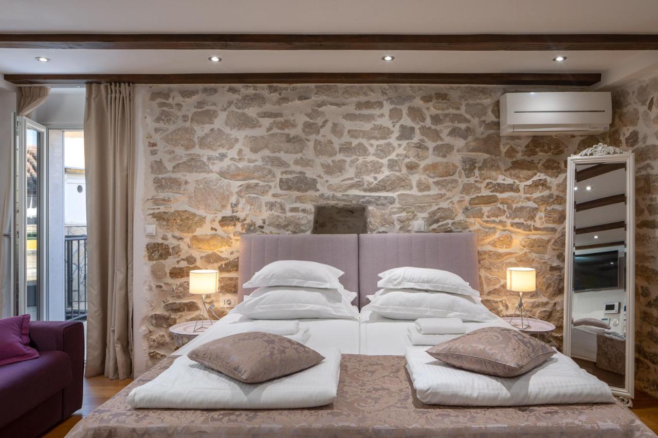 Awesome Stone House Hotell Split Exteriör bild