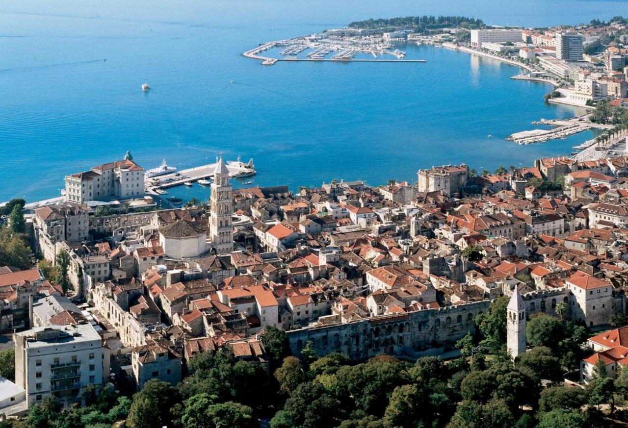 Awesome Stone House Hotell Split Exteriör bild